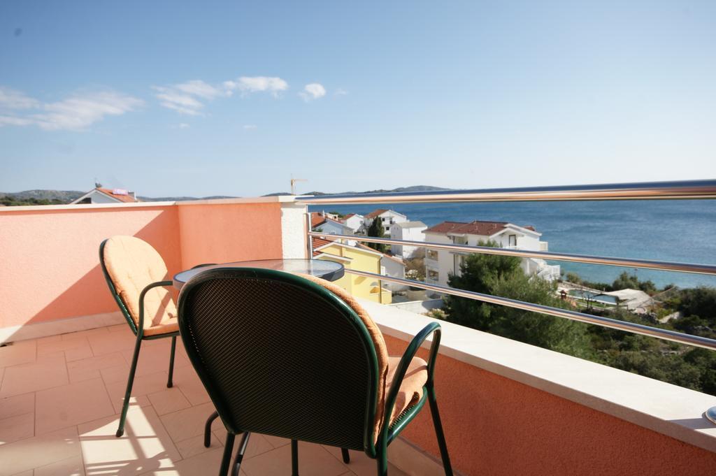 Apartments Villa Rosina Rogoznica  Zimmer foto