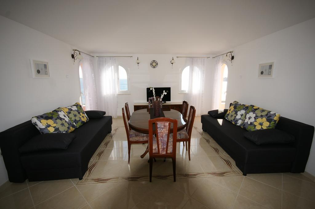Apartments Villa Rosina Rogoznica  Zimmer foto