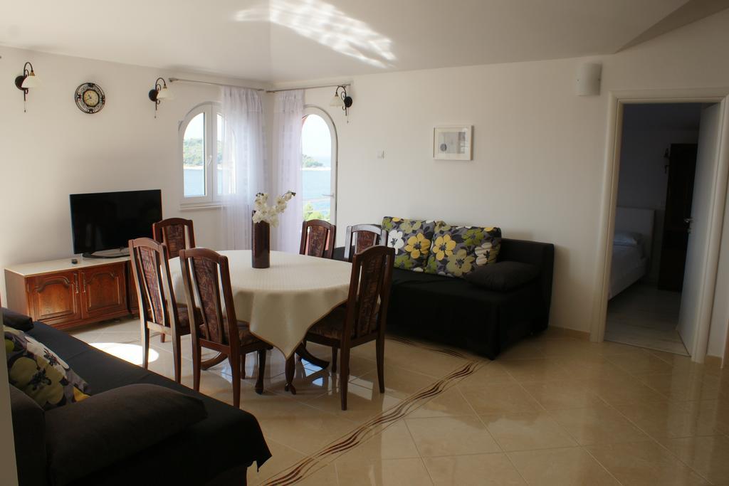Apartments Villa Rosina Rogoznica  Zimmer foto