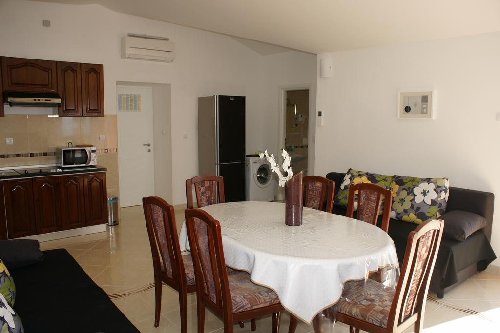 Apartments Villa Rosina Rogoznica  Zimmer foto
