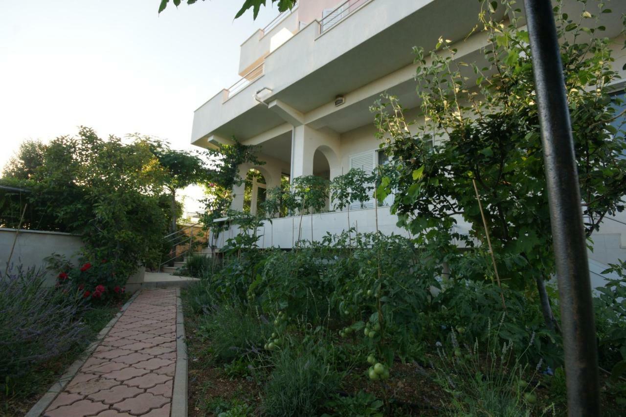 Apartments Villa Rosina Rogoznica  Exterior foto